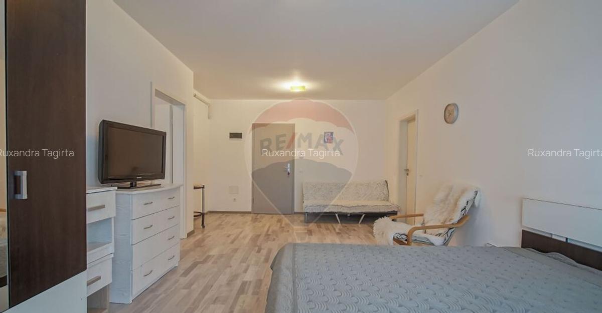 Garsoniera spa?ioasa cu priveli?te Avantgarden etaj i... - 3
