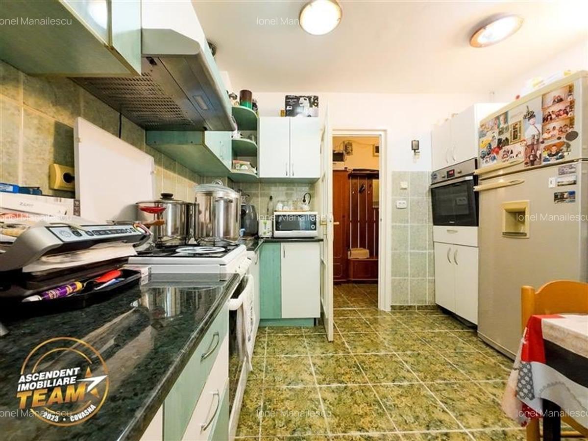 LIVE!Decomandat,pe 4camere,zonare linistita,compozitie frumoasa,facilitati, Leni - 13