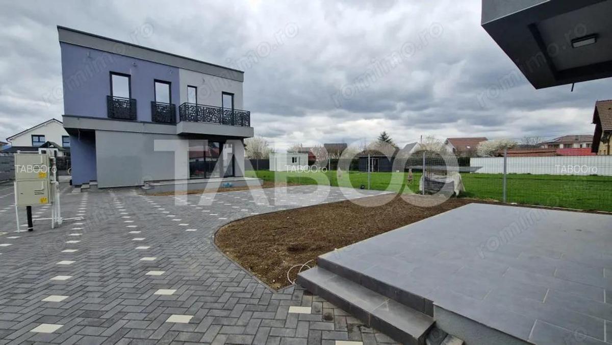 Casa moderna de inchiriat cu 4 camere si curte in Cristian - 9