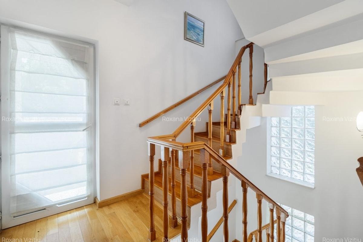 De inchiriat - Casa pentru sediu de firma / birouri - Sector 4 - 10