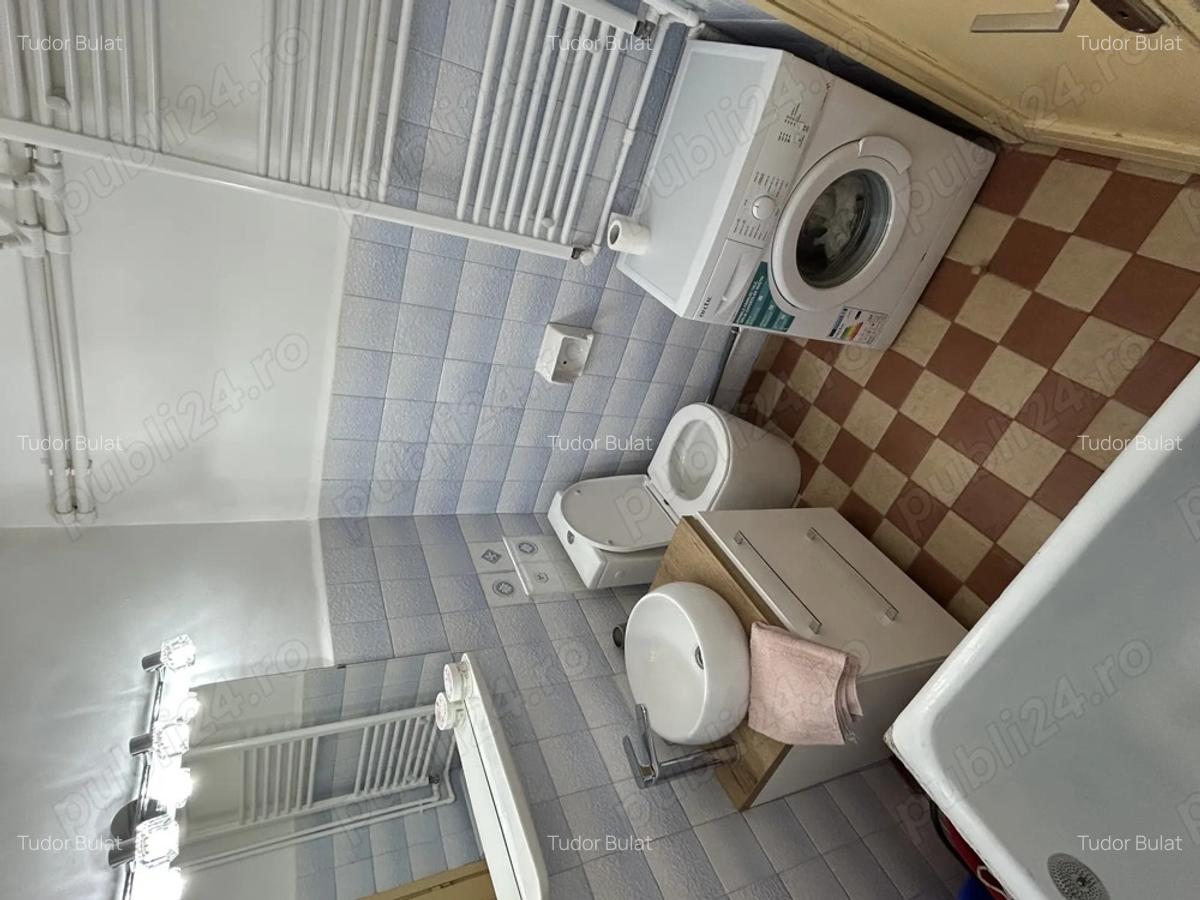 De inchiriat apartament 3 camere+ loc de parcare - 1