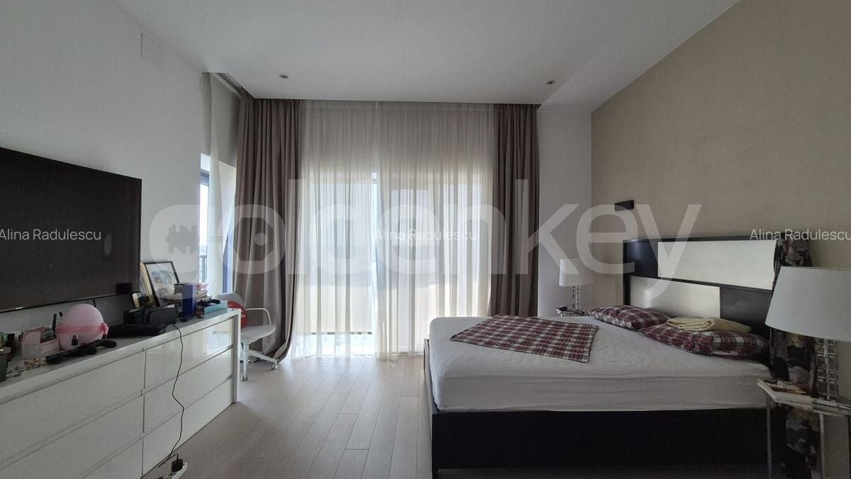 Apartament cu 4 camere decomandat în Herăstrău - 12
