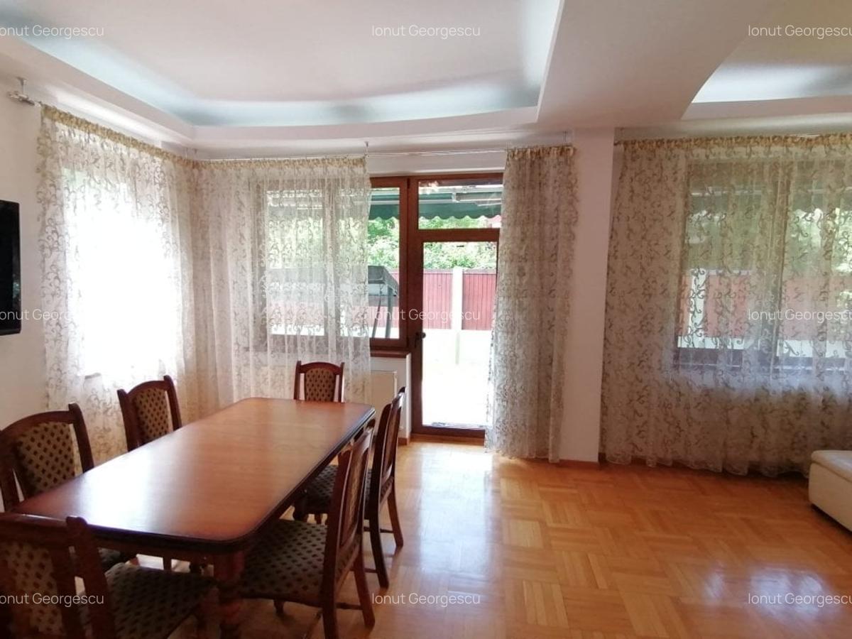 Pipera: Vila cu 6 dormitoare, garaj si curte generoasa, aflata intr-o zona linis - 10