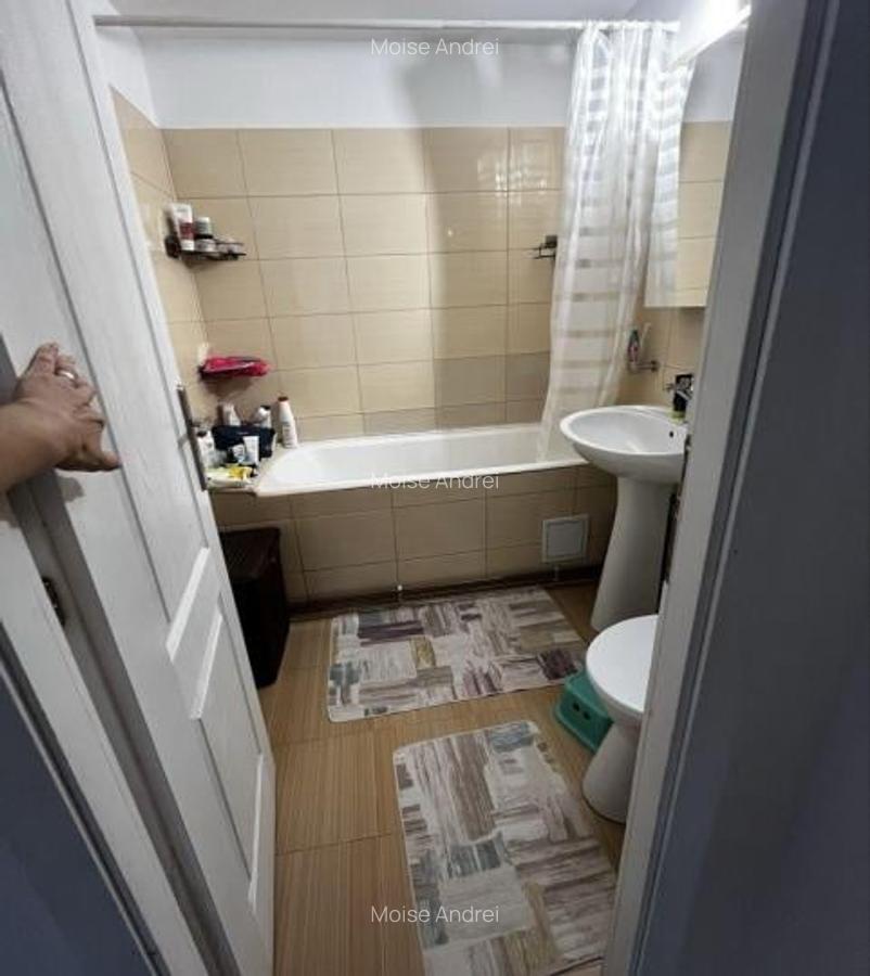 Apartament cu 3 camere decomandat în Gorjului - 5