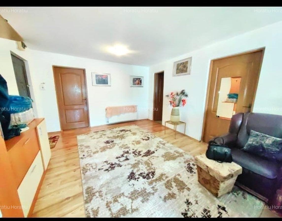 Apartament 3 camere in zona Plopilor - 1