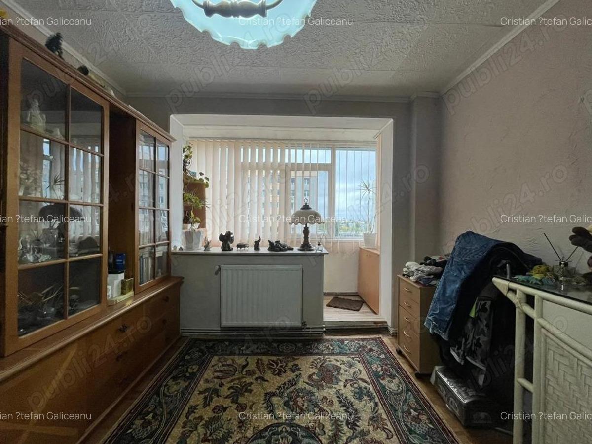 Apartament 3 camere etajul 7 de vanzare, Zona Saturn - 2