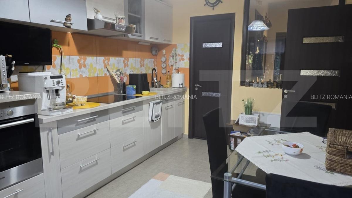 Casa de vanzare, cu 4 camere, 140 mp, teren 300 mp, zona Dara - 2