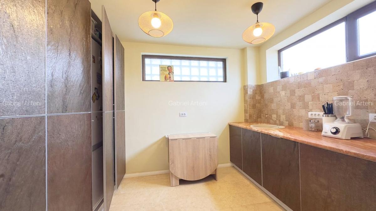 Apartament spatios cu 5 camere, vila 2010! - 7