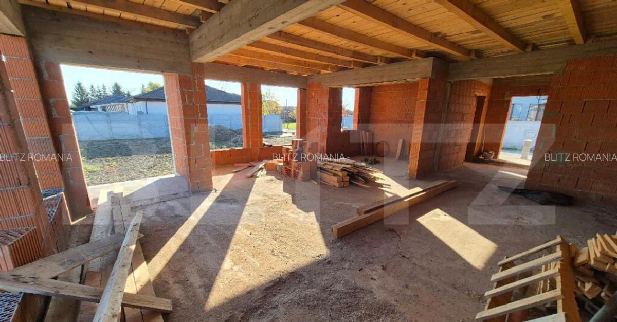 Casa la rosu, 3 camere, 145,31 mp utili, 715 mp teren, zona - 9