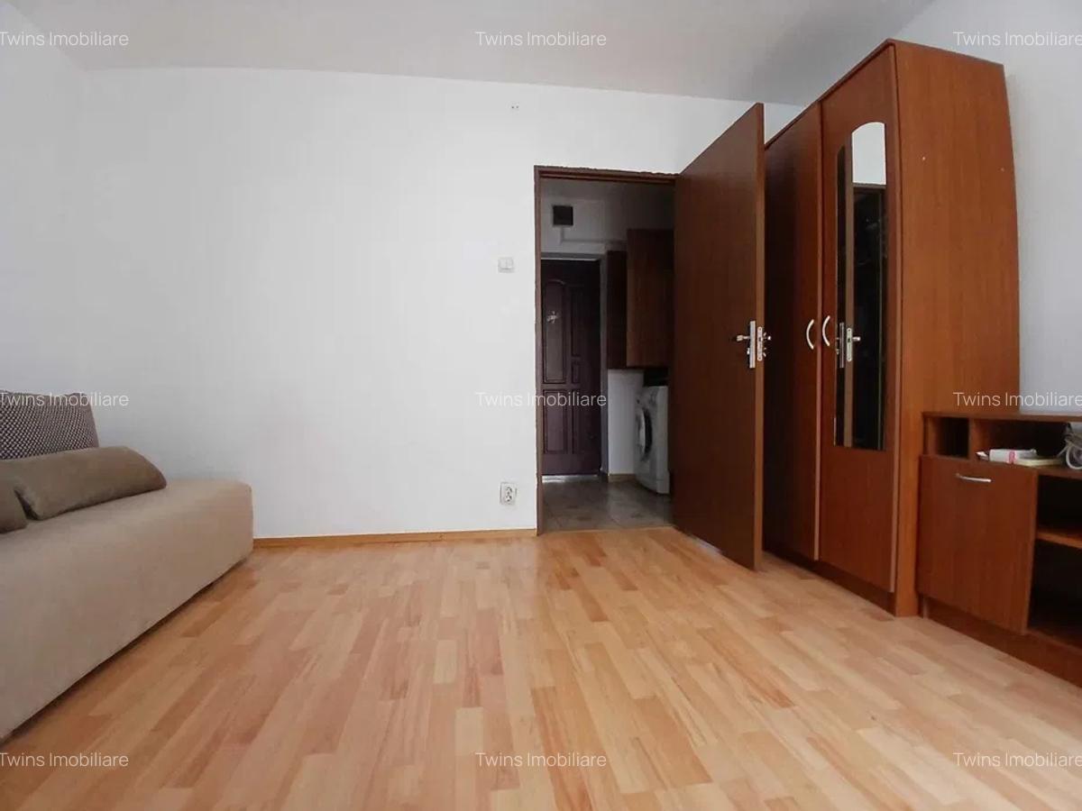 Garsonieră semidecomandată, mobilată în Dristor - 2