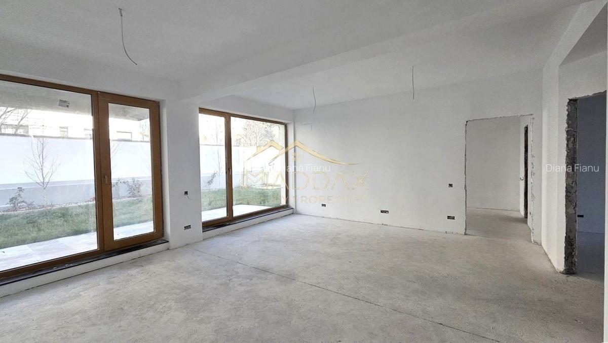 Apartament de vanzare 3 camere + curte 75mp***Domenii - 1