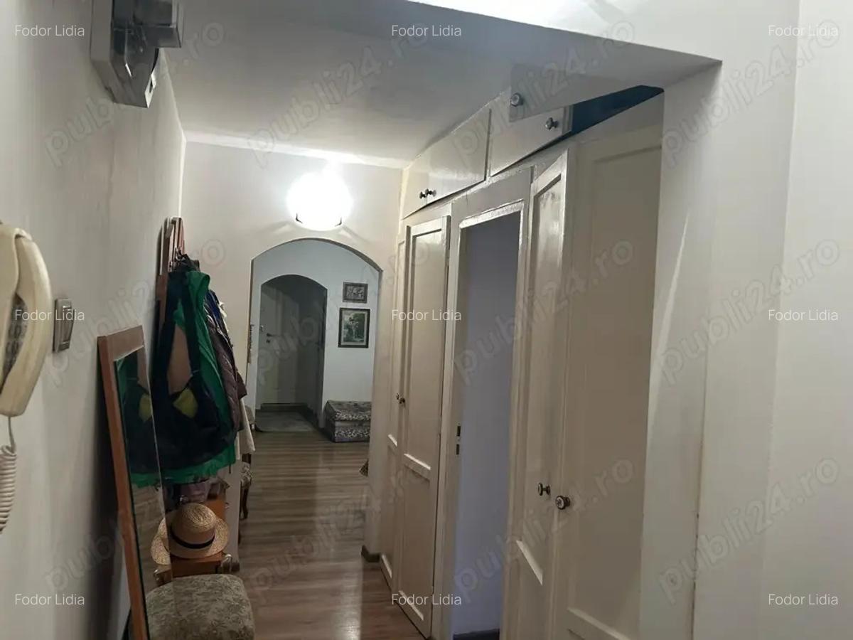 Apartament etaj 1 , cu 3 Camere de Vanzare, Zona Calea Aradului - 1