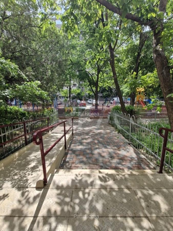 Apartament cu 3 camere de vanzare langa Park Lake la 130000 de euro - 3