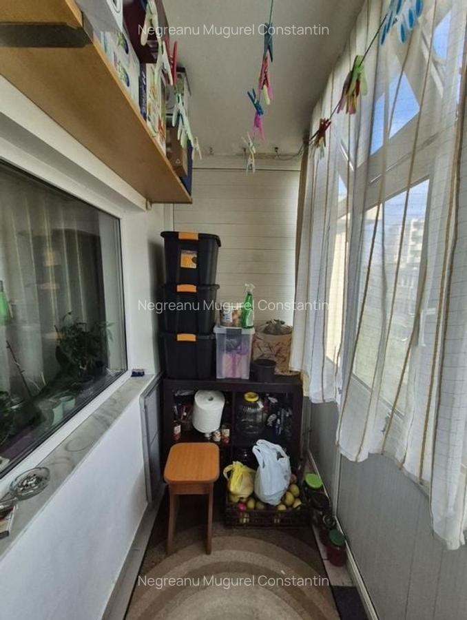 Ap decomandat 4 camere , 2 bau si 2 balcoane-zona Colentina bloc 1986 - 24