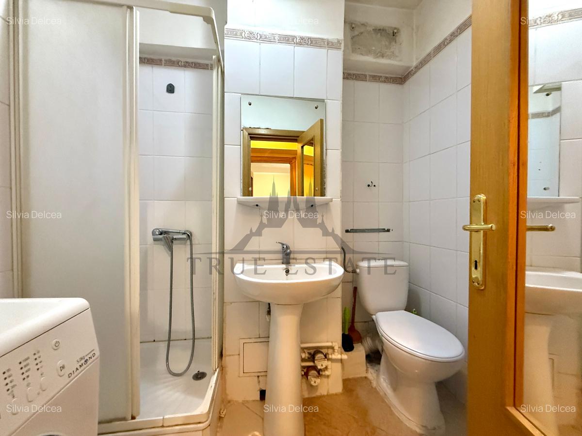 Garsoniera Banu Manta cu vedere pe spate - 14