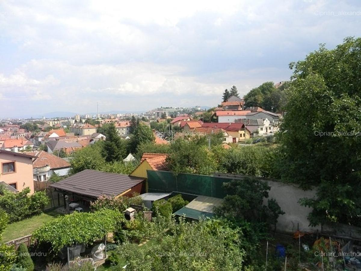 Casă cu 5 camere în Bartolomeu - 2