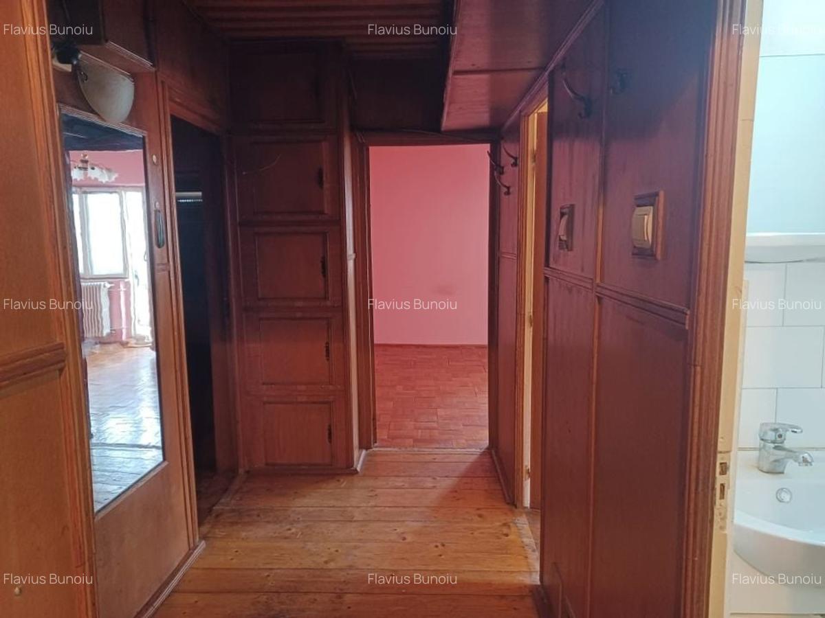 Apartament cu 3 camere decomandat în Dragoș Vodă - 11