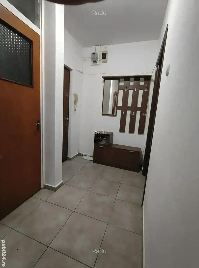 Berceni metrou etaj 1 decomandat 40 mp - 6