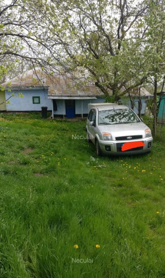 Casa batraneasca cu teren Romanesti, Iasi - 1
