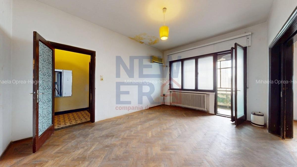 De Vanzare-Ap. Spatios si Luminos in Vila Interbelica- Bld Mircea Voda - 4 De Vanzare-Ap. Spatios si Luminos in Vila Interbelica- Bld Mircea Voda - 4