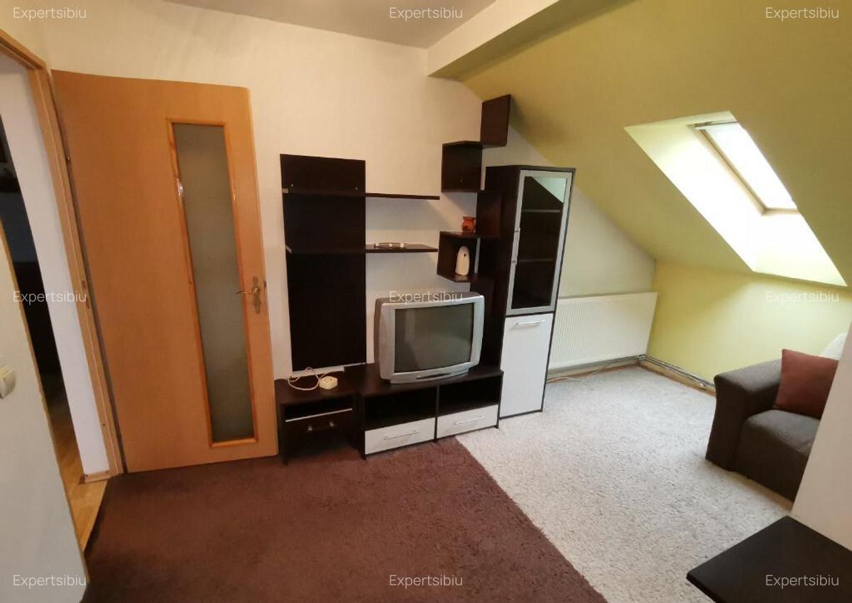 VAND apartament 4 camere decomandat,renovat, zona Calea Poplacii - 5