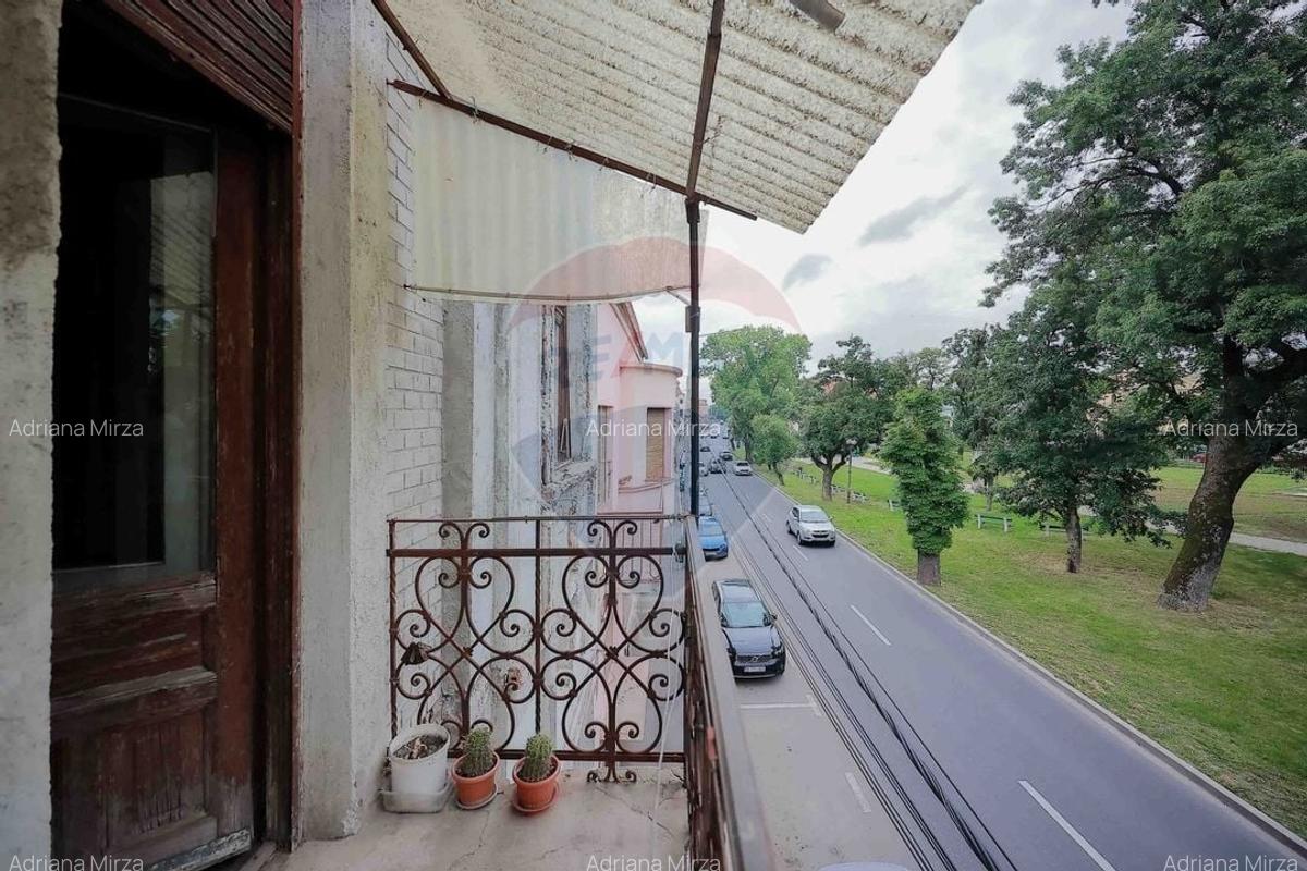 Apartament Ultracentral cu 3 camere ideal pentru investitie - 4