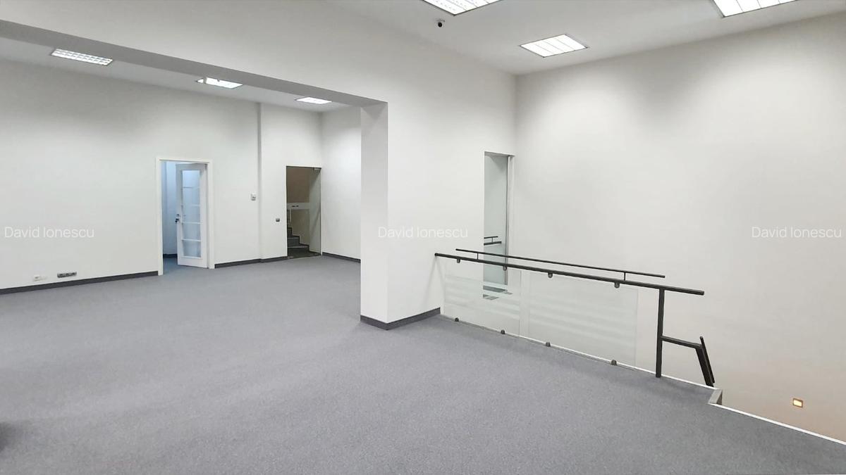 Vila cu prestanta zona Capitale Guvern, renovata integral, lift, parcare - 8 Vila cu prestanta zona Capitale Guvern, renovata integral, lift, parcare - 8