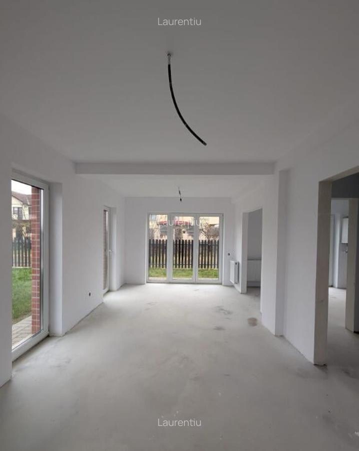 Casa moderna, cu func?iune comerciala in acte zona Aqua Park - 3