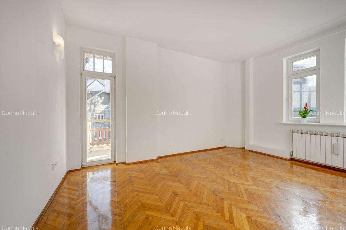 Vila cu arhitectura distincta, 7 camere, renovata, intr-o locatie exclusivista - 8