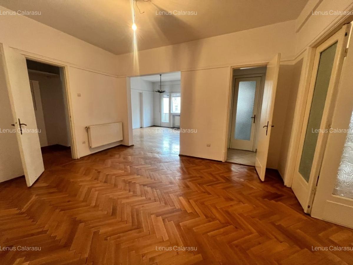 Vanzare 4 camere in vila Piata Izvorul Rece - 4