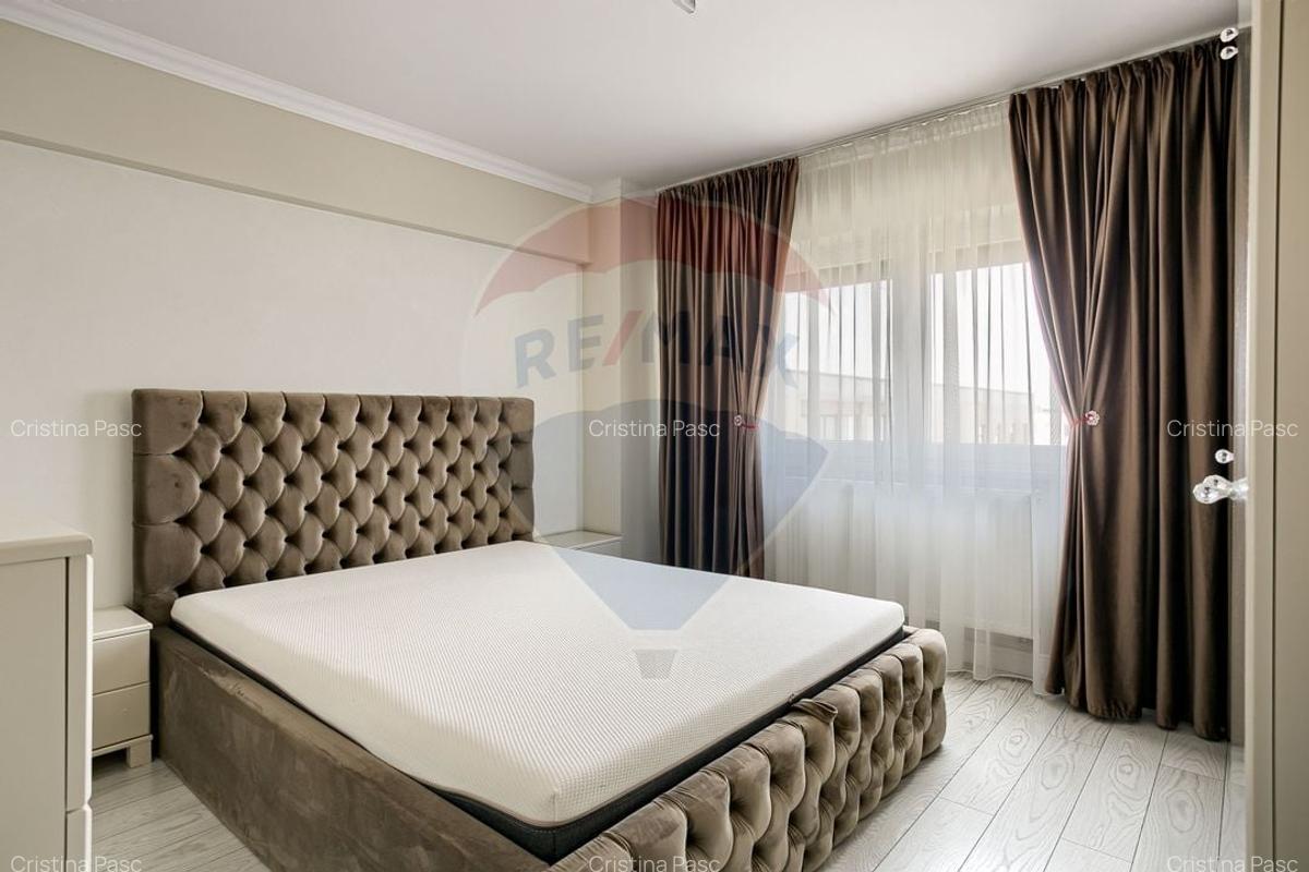 Apartament spectaculos de vanzare:  4 camere, 2 bai, zona Vlaicu - 13