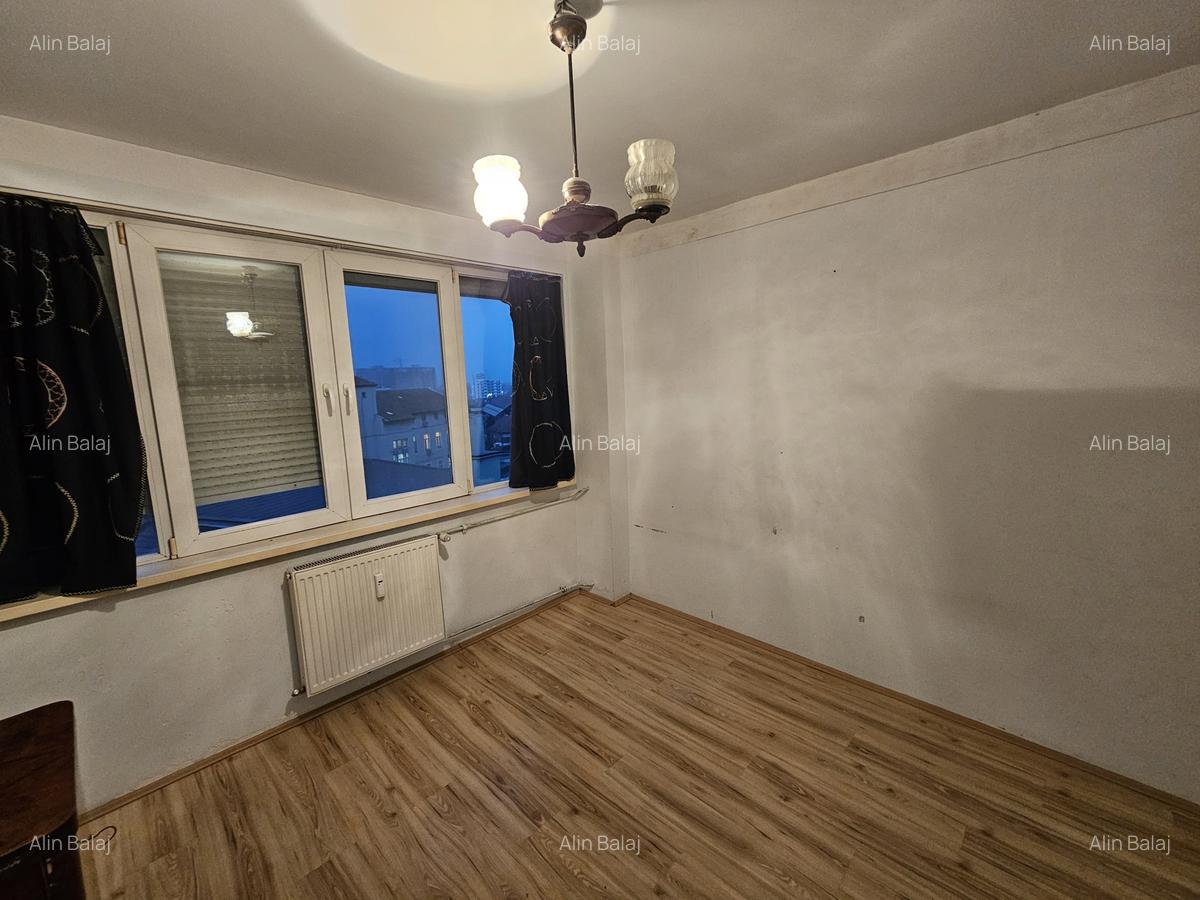 Apartament 3 camere, etaj intermediar, Piața Victoriei, comision 0% - 4
