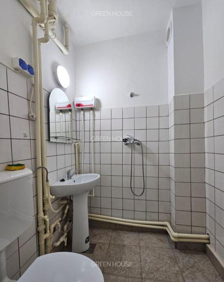 Garsoniera,parter,zona Progresu - 11