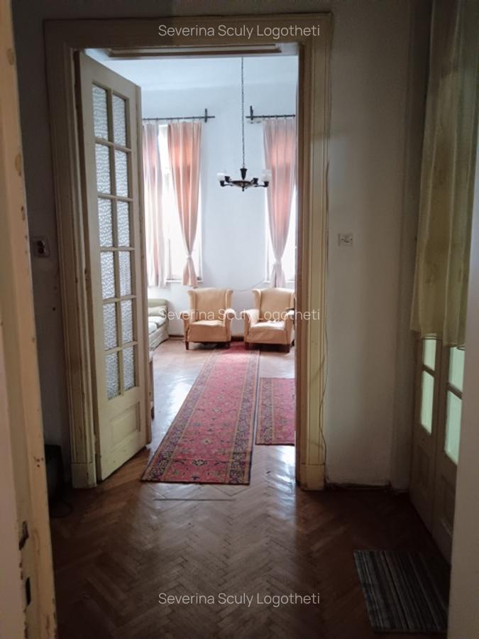 Piata Unirii casa burgheza boema deschidere stradala 24m, curte privata garaj - 2