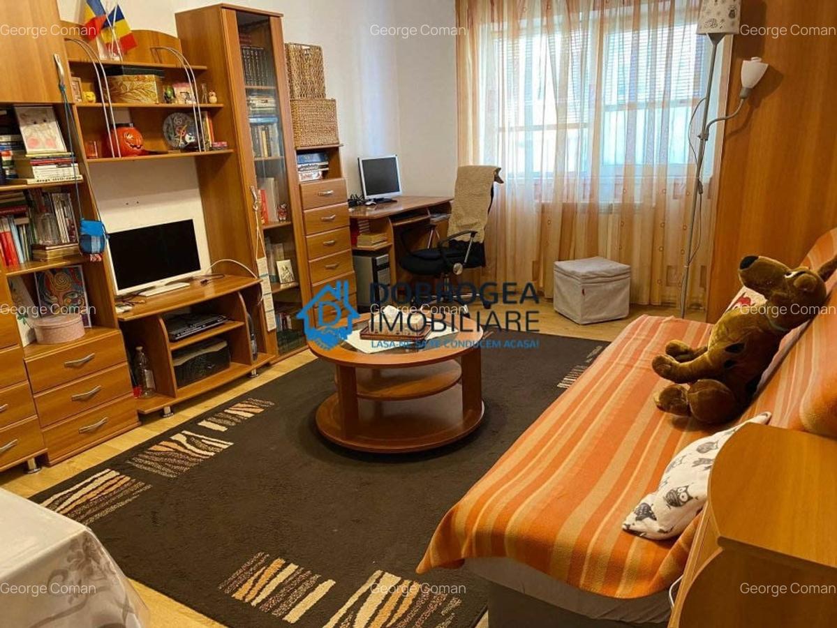 C 5- APARTAMENT CU 3 CAMERE DECOMANDAT - 1