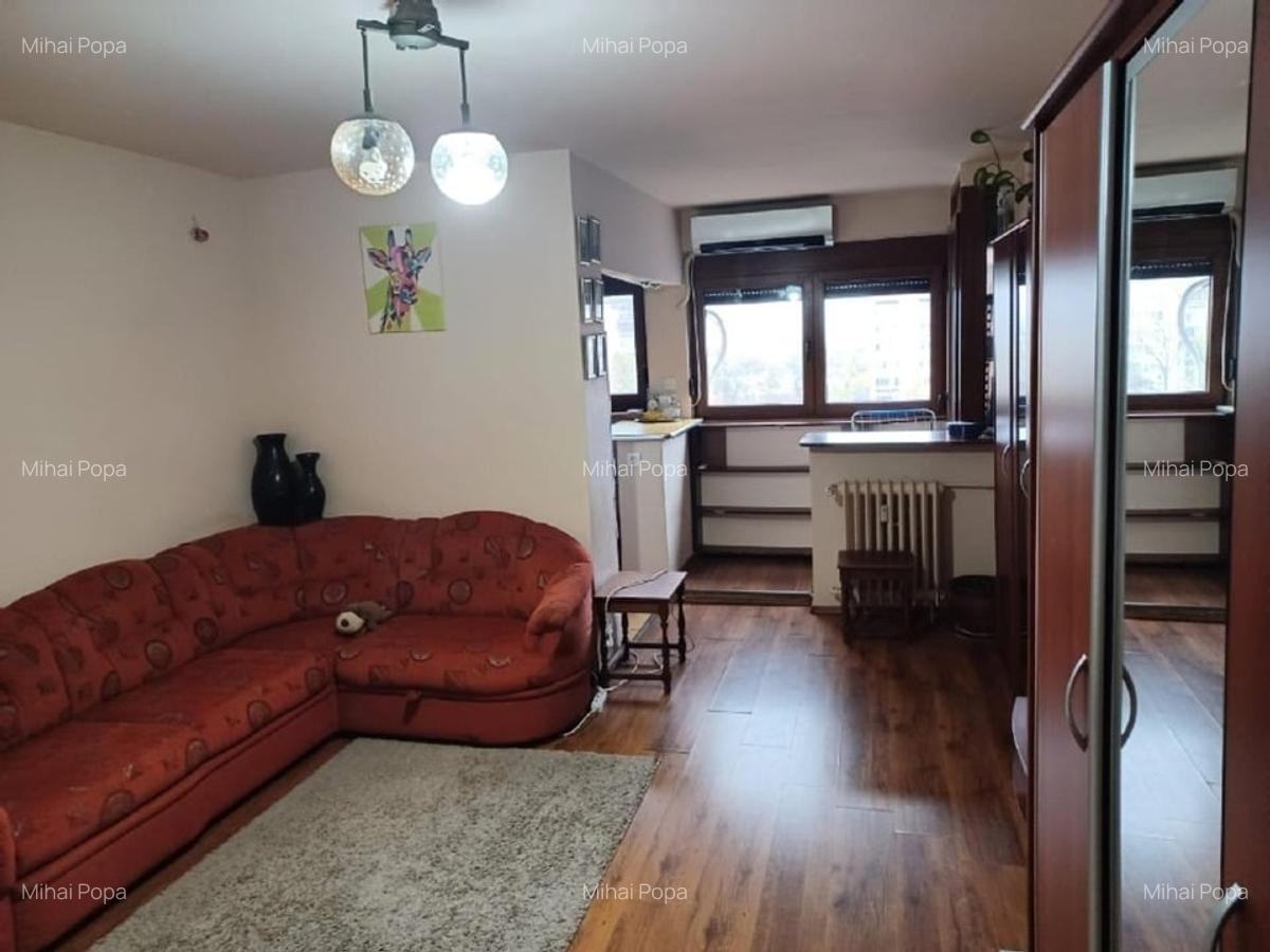 De vânzare garsonieră Piața Miniș - 10