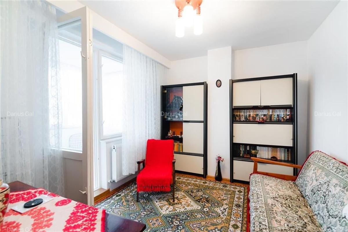 Apartament cu 3 camere decomandat în Sânmartin - 9