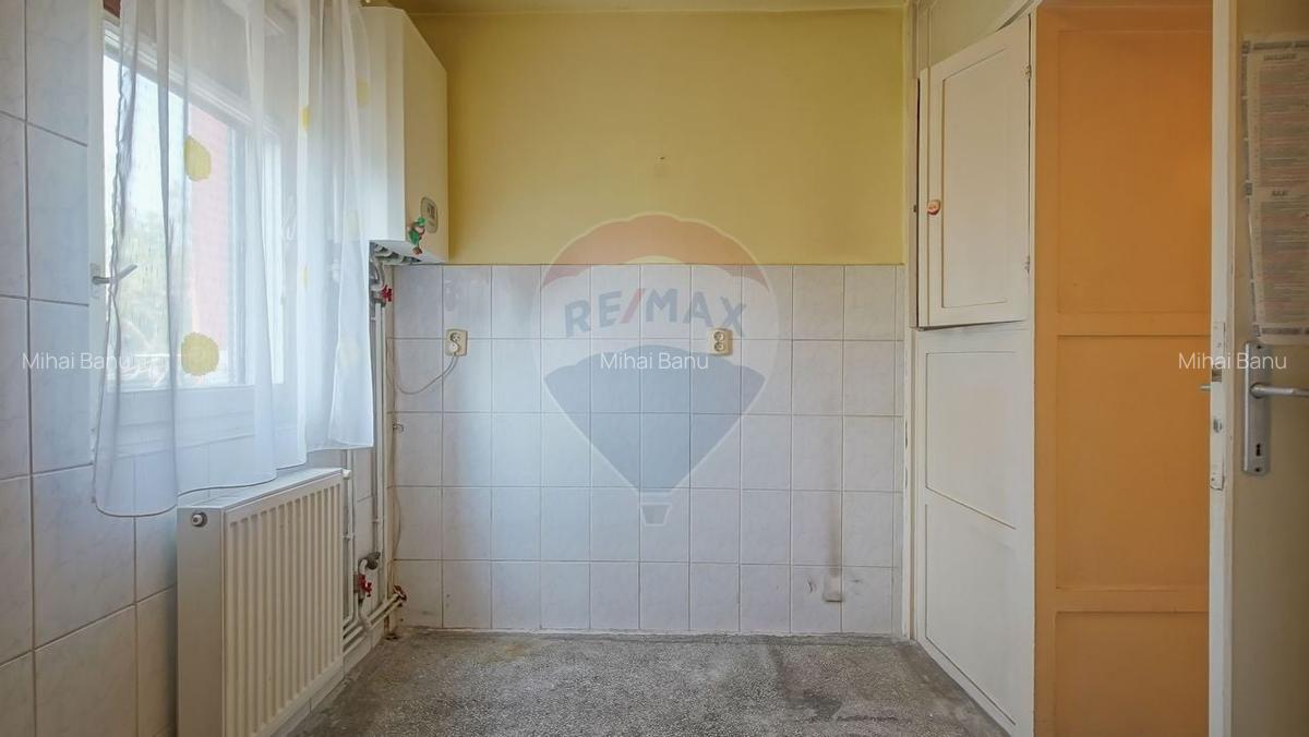 Garsoniera luminoasa,decomandata, bloc de apartamente, strada Soarelui - 5