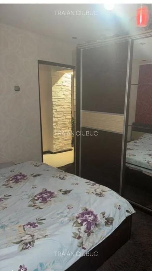 Vanzare Apartament 4 Camere Piata Muncii Decebal Calarasilor - 9