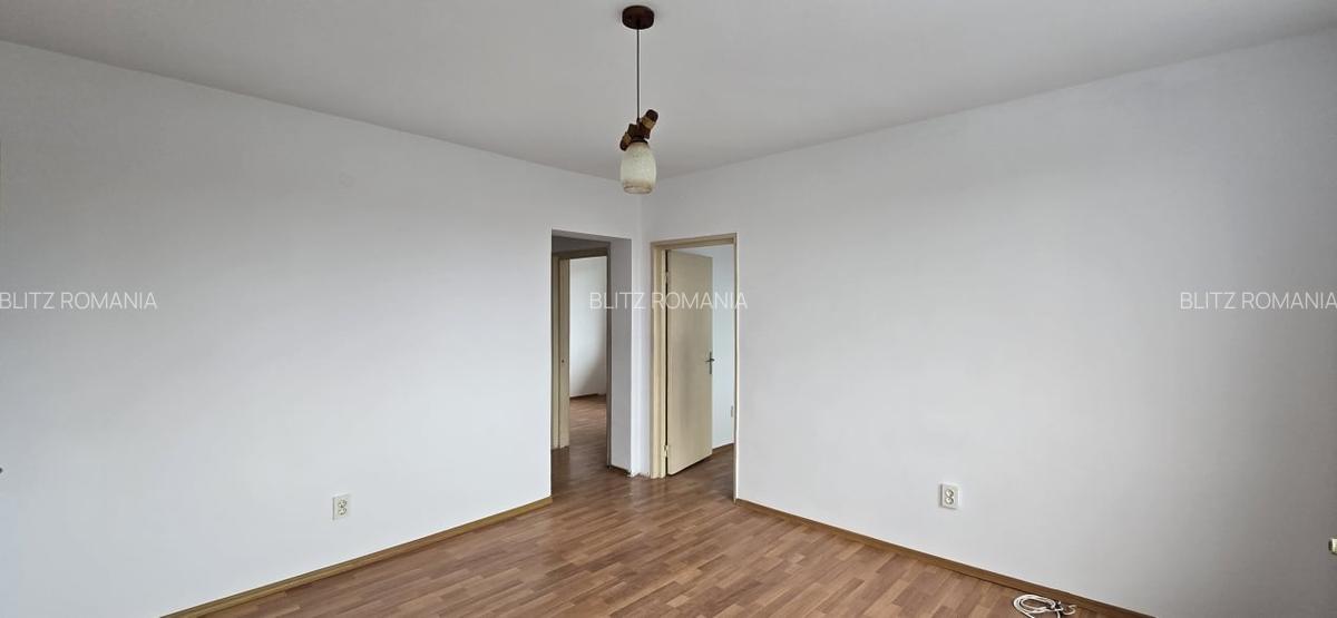 Apartament 3 camere, 61 mp, zona Cina Nord - 6