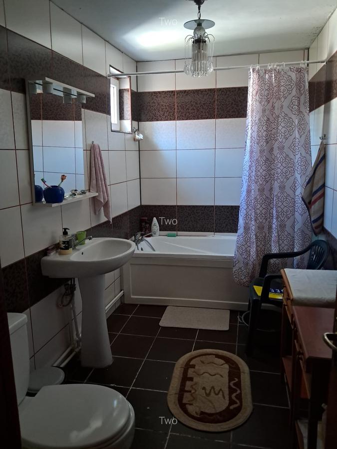 Exclusiv ! Casa 4 camere - Km.5 - 110.000 euro (Cod E2) - 11