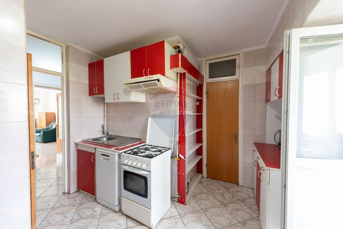 Apartament spatios de inchiriat, 3 camere, Bd. Mircea Voda - 12