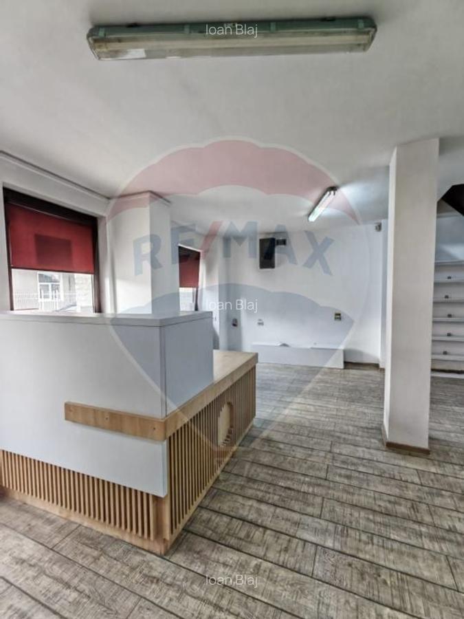 Apartament cu 4 camere de vanzare in zona Bartolomeu - 4