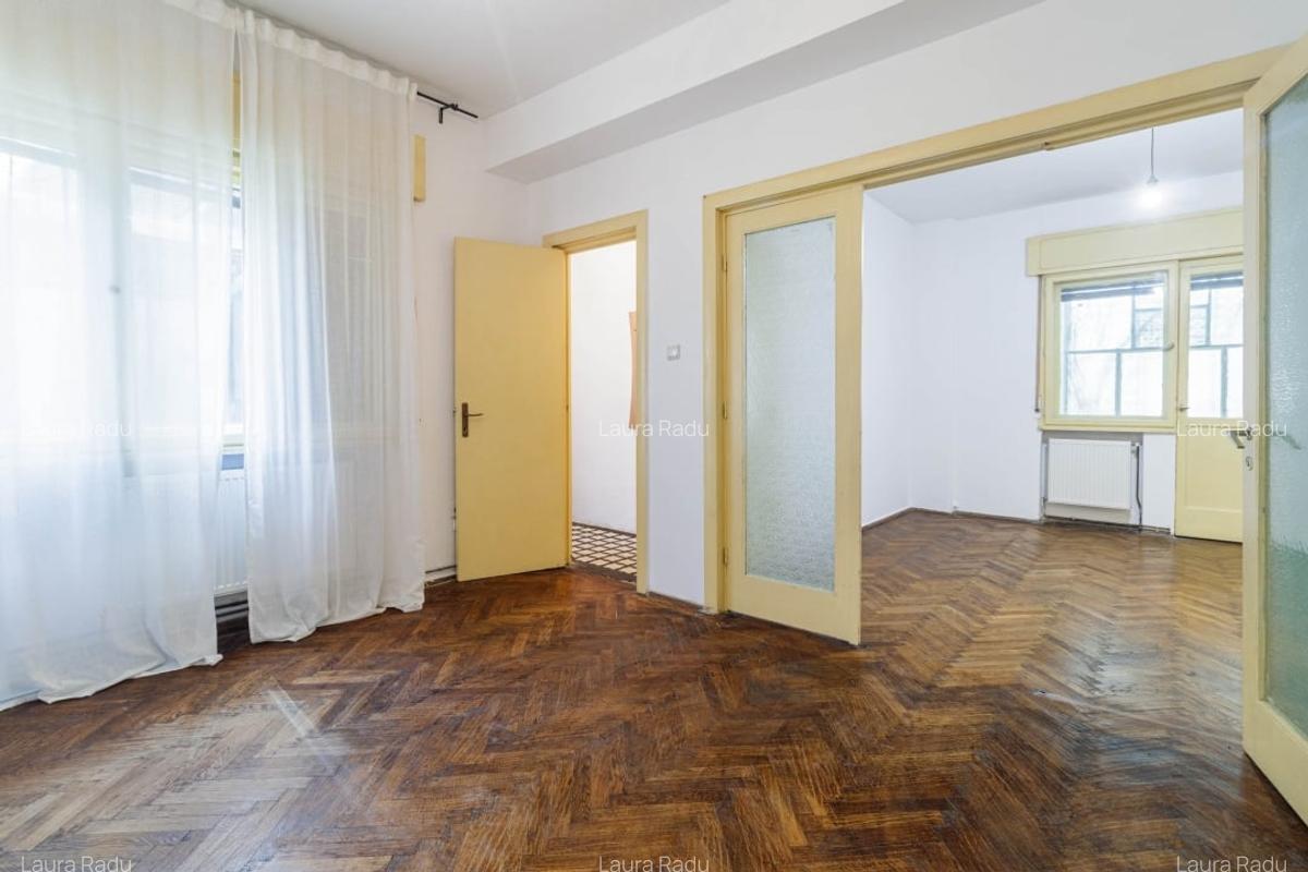 2 camere de vanzare cu potential-Calea Victoriei, parter inalt, curte interioara - 4