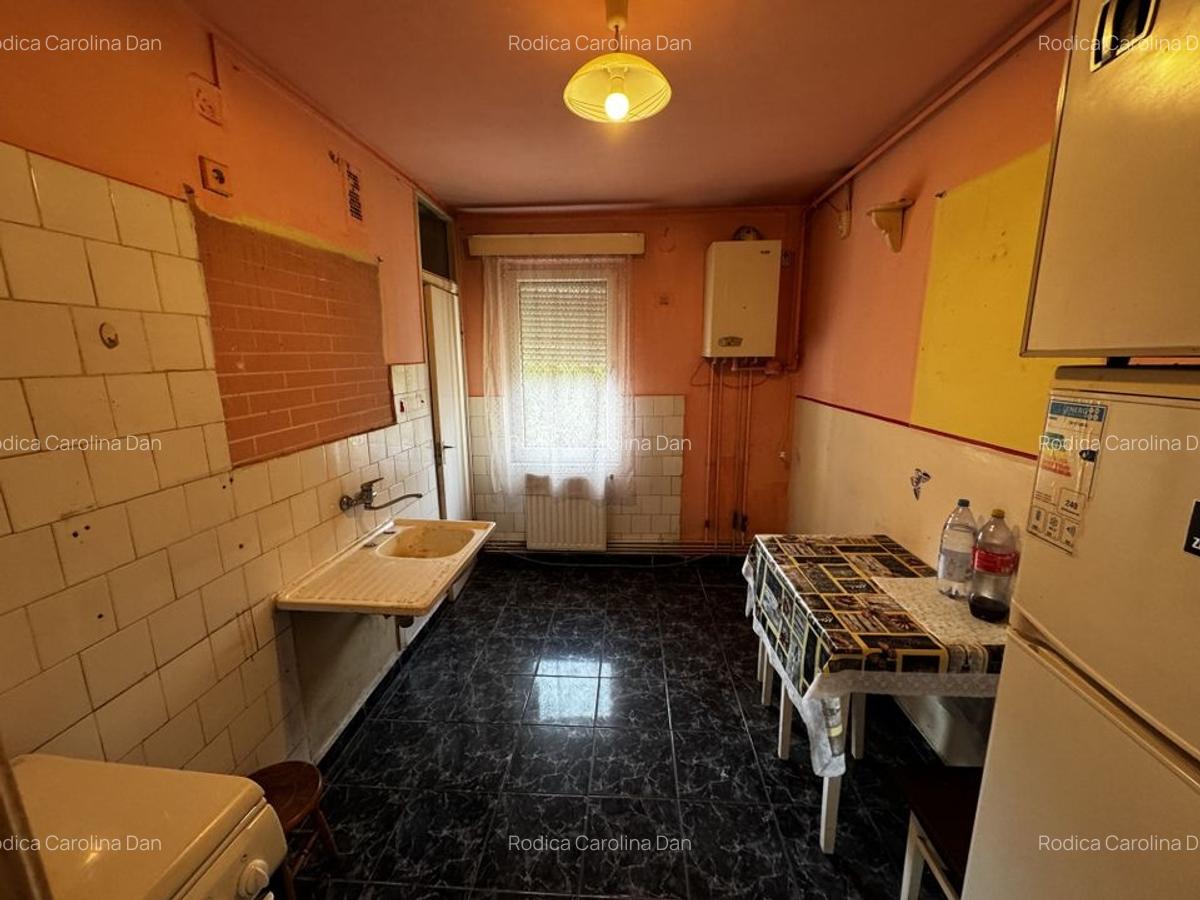 Apartament 2 camere decomandat - Bulevardul Pandurilor, etaj 2/4, 52 m - 7