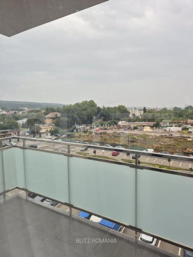 Apartament de vanzare, cu 2 camere mobilat si utilat premium, cartier Maurer - 2