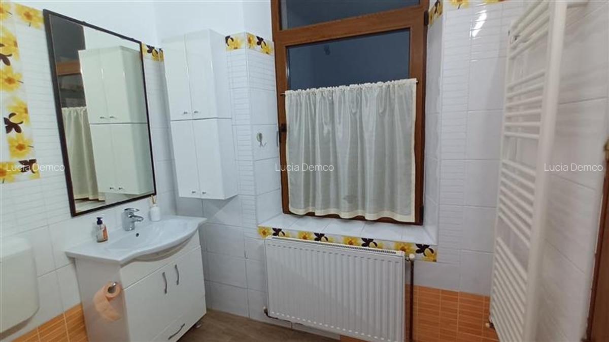 Apartament cu 4 camere decomandat, mobilat în Central - 9