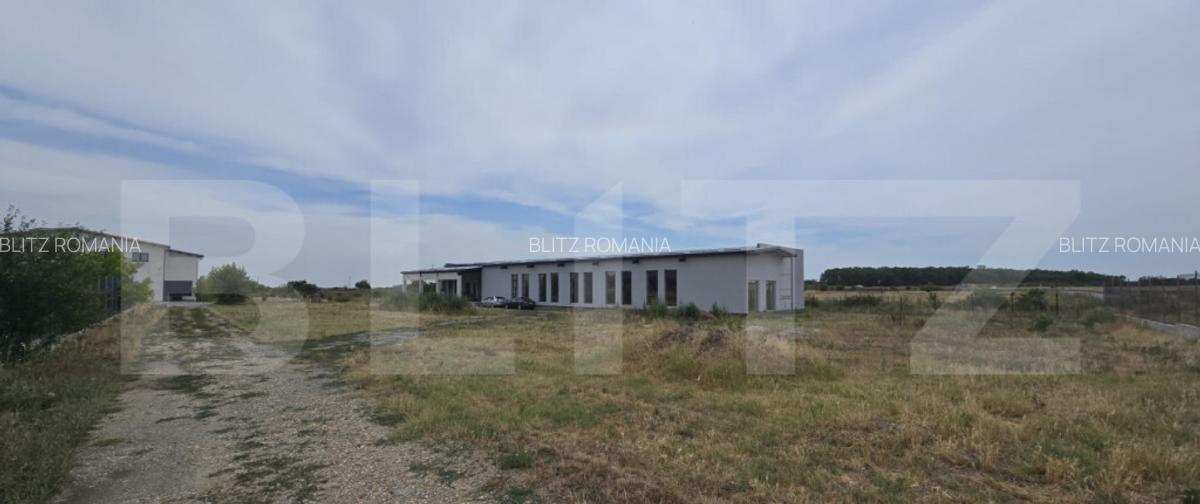 Proprietate comerciala, teren 15.923 mp, 2 hale construite, - 2