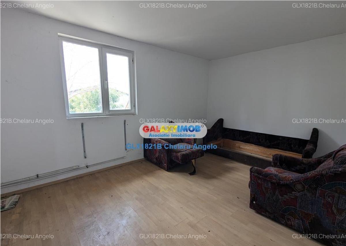 1 Decembrie,vila 5 cam ,P 1 pod, teren 1000 mp,an 2005 - 5