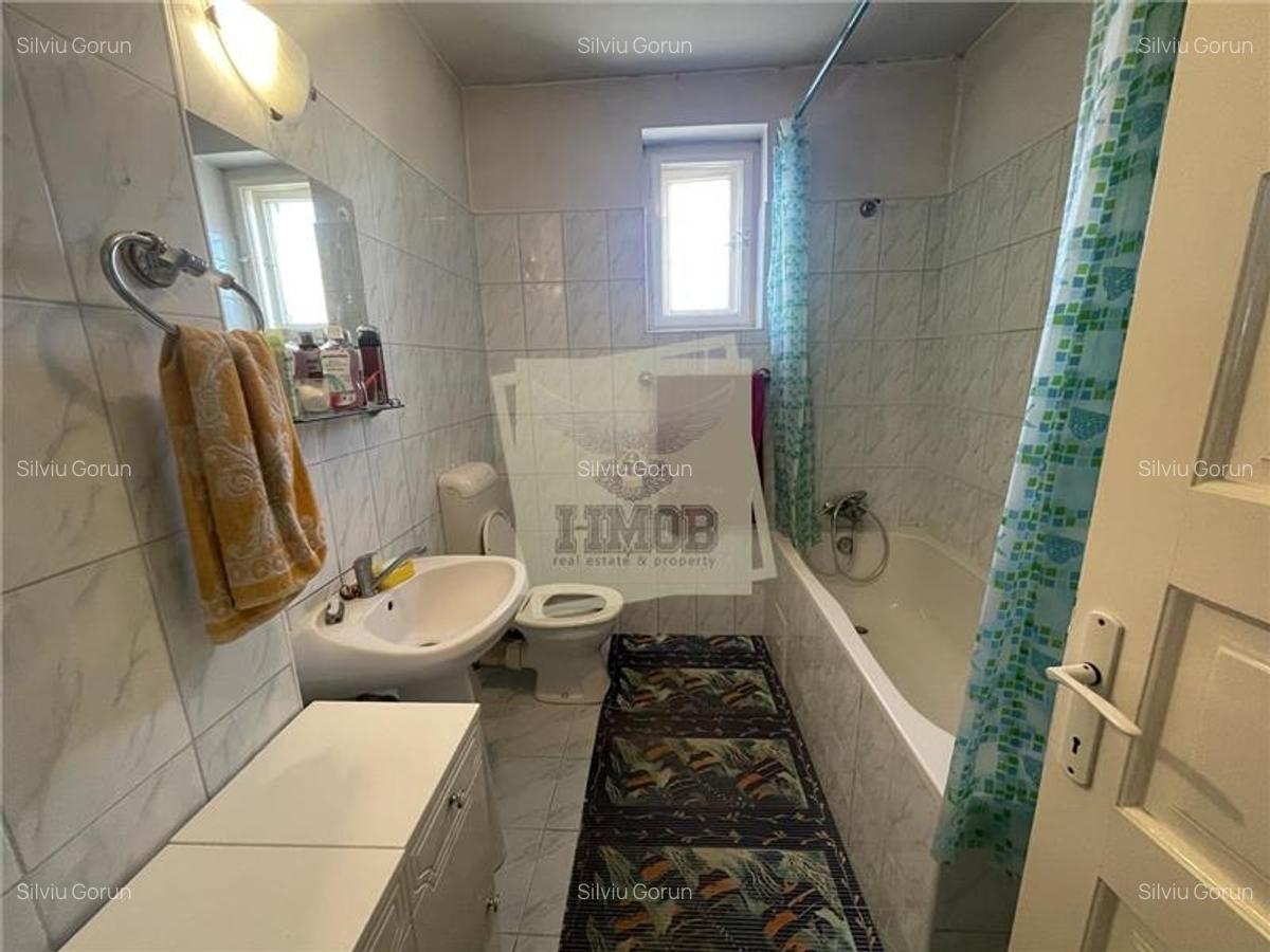 Casa cu 6 camere 3 bai 994 mp teren in Parcul Sub Arini - 11